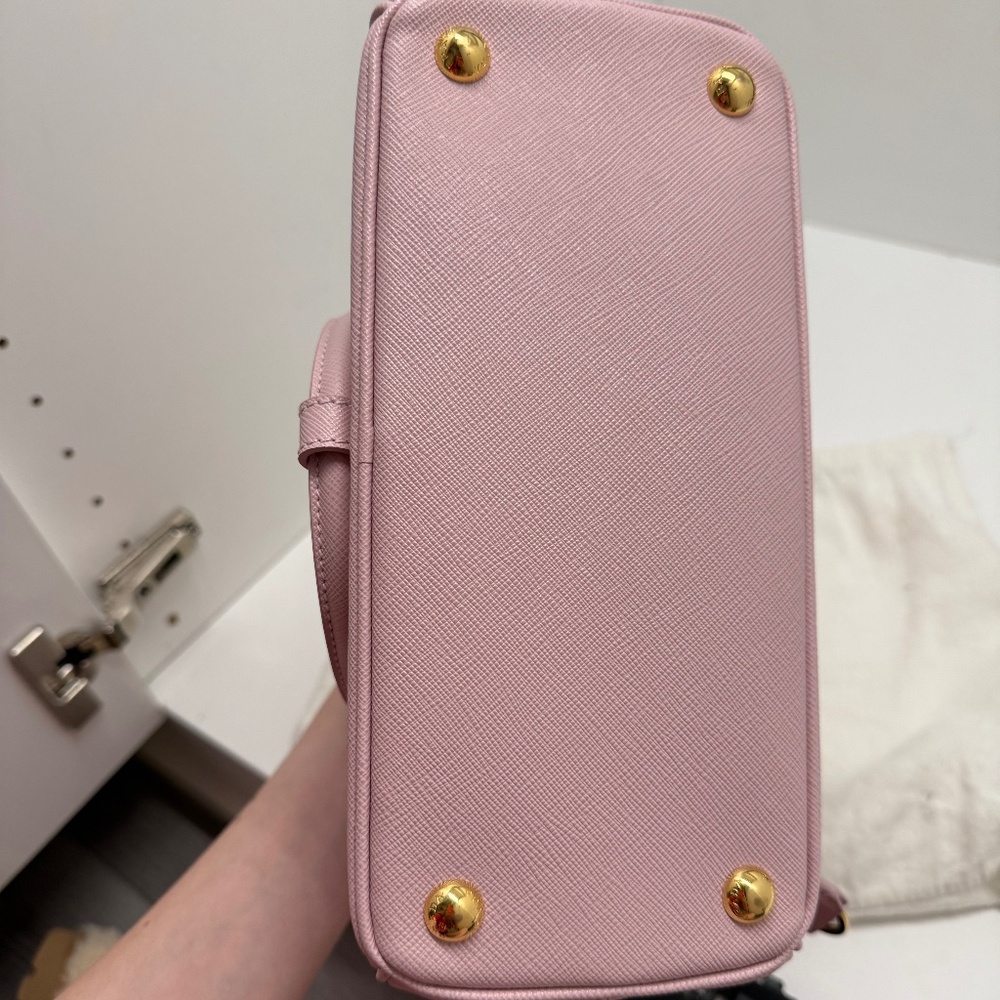 NWOT Authentic Prada Small Saffiano Galleria Tote - Picture 4 of 4